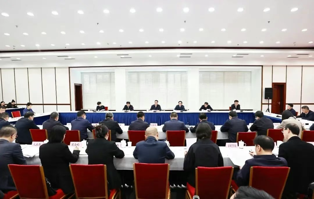 市政府召开九届第62次常务会议暨三年行动指挥部第六次会议